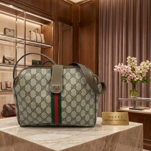 CERTIFIED AUTHENTI Gucci SUPREME Beige and Brown Crossbody Bag